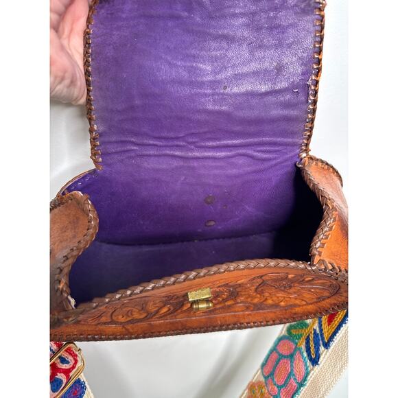 Vintage 1970s Tooled Leather Floral Crossbody Bag with Embroidered Strap - Picture 13 of 14